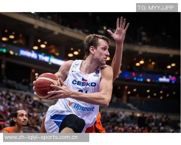 重庆篮球队在欧锦赛中的比赛经验与表现深度解析 重庆篮球队在欧锦赛中的比赛经验与表现深度解析